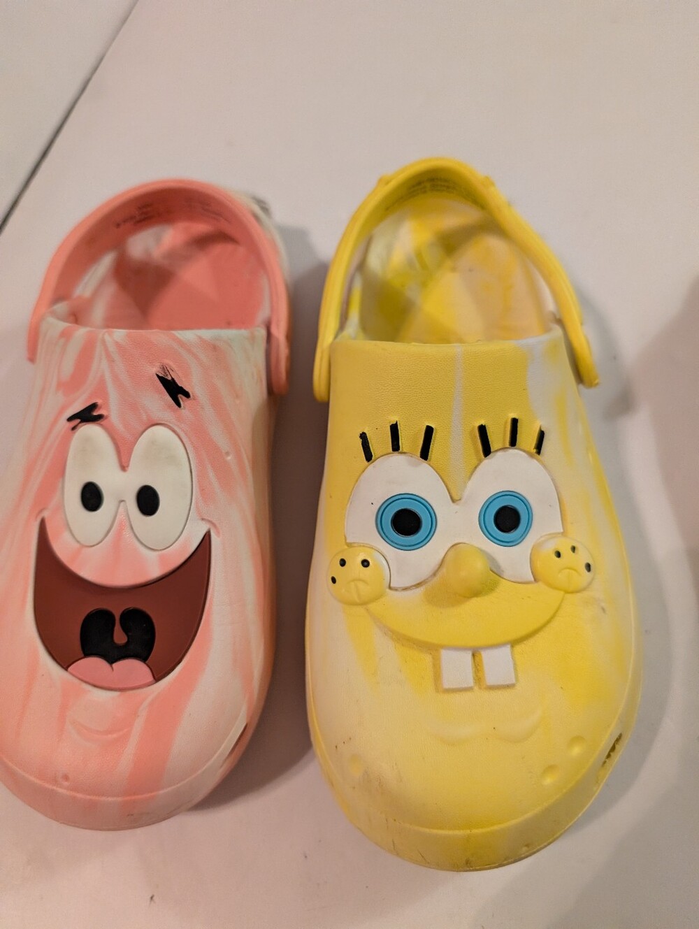 SpongeBob Squarepants Yellow & Pink Kids Cartoon Clogs Sz 2